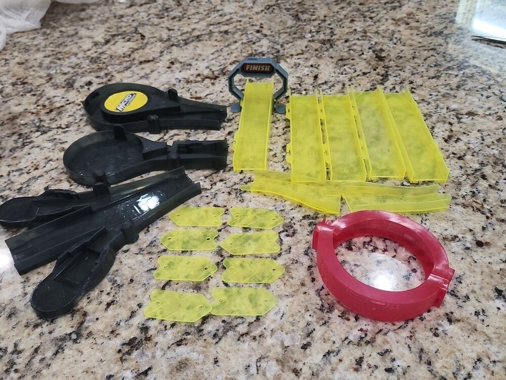 Micro Chargers Loop Track Set Incomplete No Car - Picture 5 of 8